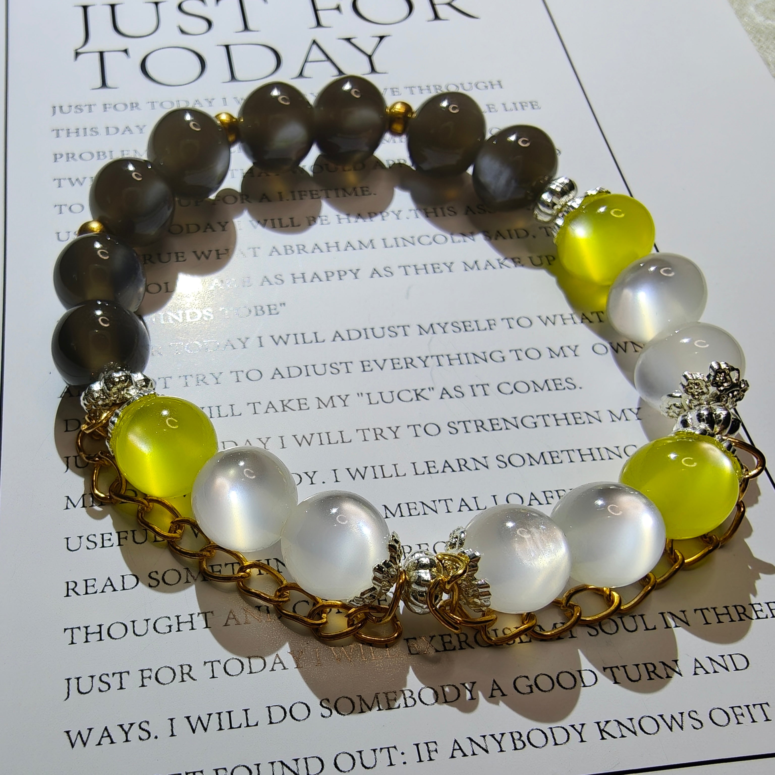 Muyo Hose KPop Demon Hunters Huntrix Zoey ALL White Performance Suit Inspired Round Beads Bracelet