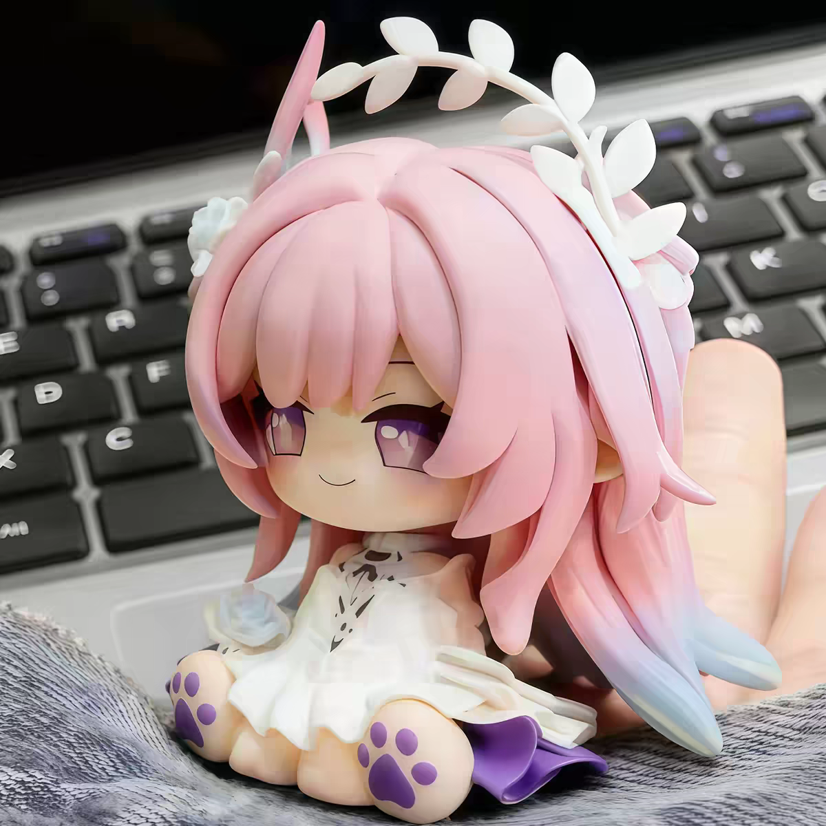 Muyo House Fanmade Fanart Long Pink Hair White Clothes With Roses 8CM Action Figures