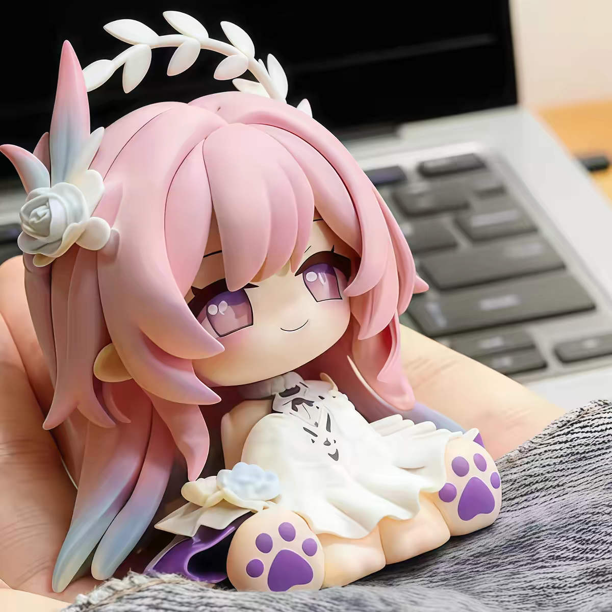 Muyo House Fanmade Fanart Long Pink Hair White Clothes With Roses 8CM Action Figures