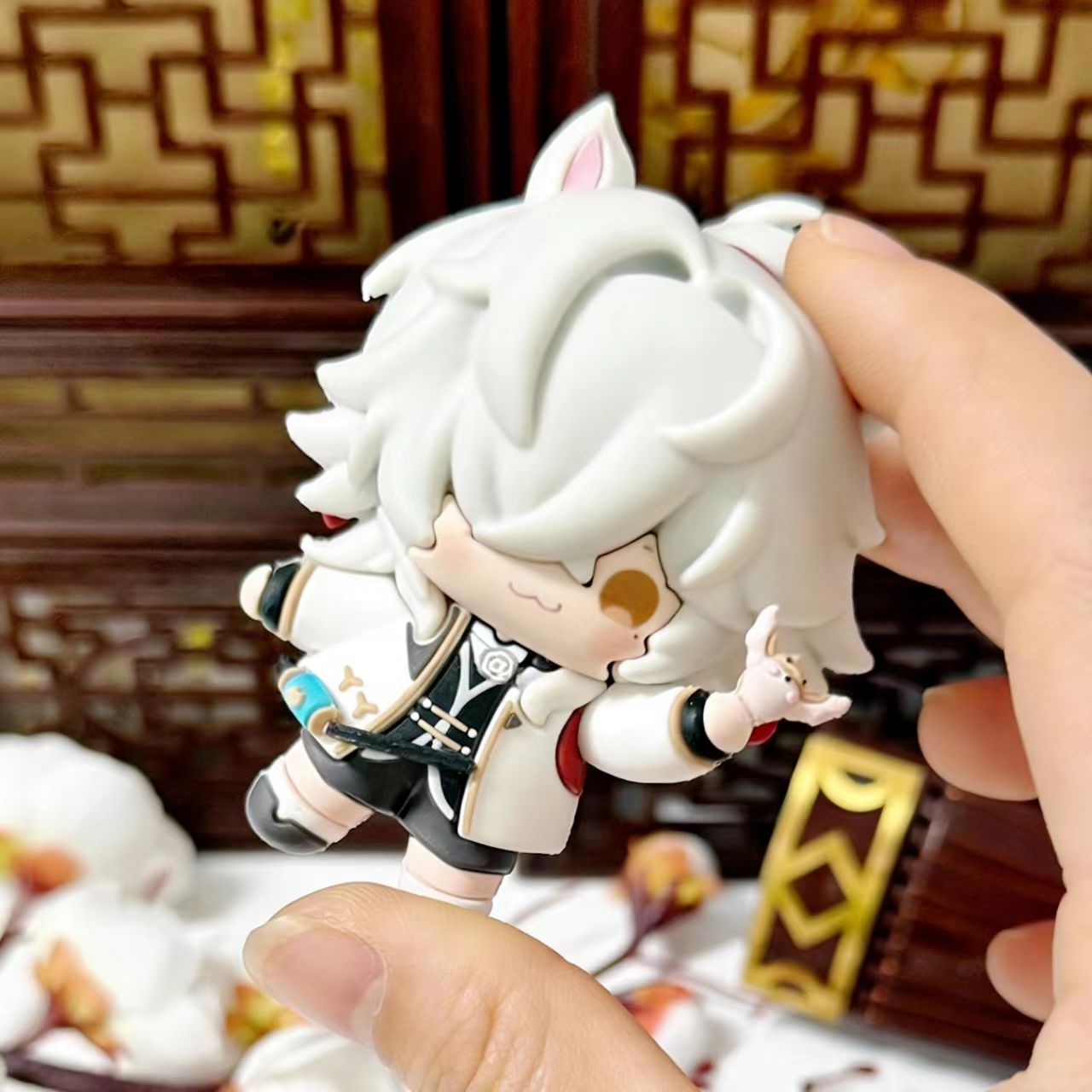 Muyo House Fanmade Fanart  Gray  Hair White Clothes  Action Figure