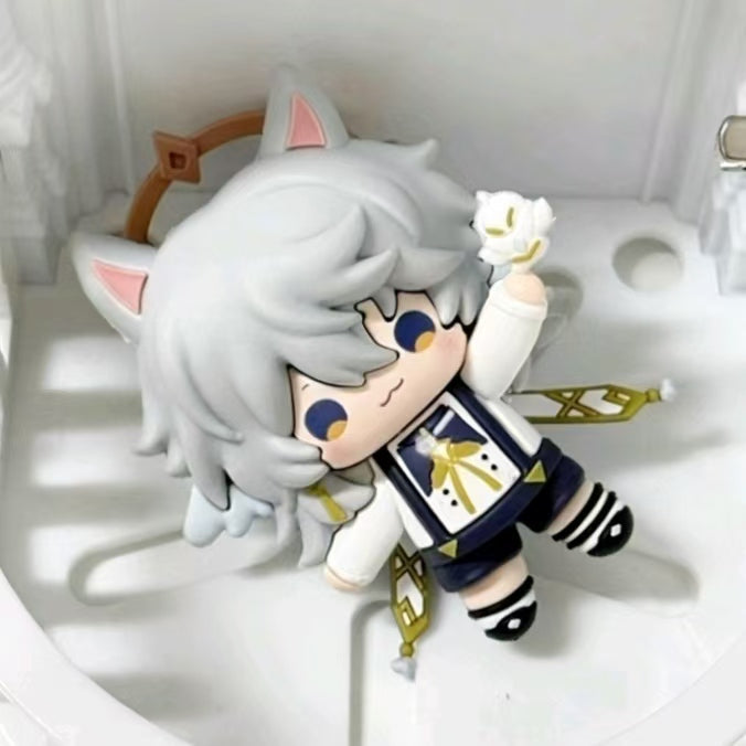 Muyo House Fanmade Fanart Gray  Hair Wiht Wings  Action Figure